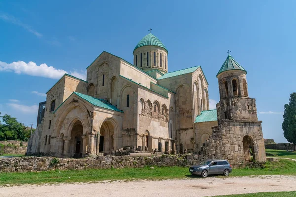 Catedral de Bagrati Iglesia ortodoxa (siglo XI) en la ciudad de Kutaisi , —  Fotos de Stock