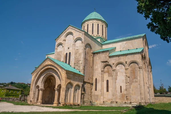 Catedral de Bagrati Iglesia ortodoxa (siglo XI) en la ciudad de Kutaisi , —  Fotos de Stock