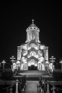 Ünlü Ortodoks Kutsal Trinitiy Sameba kilisesi lig ile aydınlatılmış