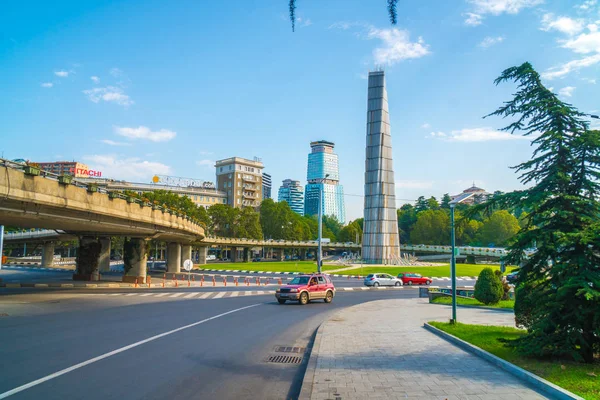 Tiflis, Gürcistan - 30.08.2018: Kahramanlar Anıtı'nın Görünümü