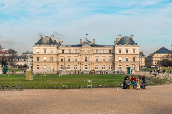 Paris, Franciaország-18.01.2019: Luxembourg Palace (Jardin du Luxem) — Stock Fotó