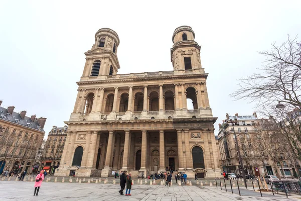 Париж, Франция - 20.01.2019: Старая церковь Сен-Сюльпис в Париже . — стоковое фото