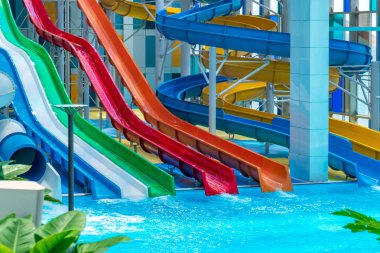 Shekvetili, Gürcistan - 29.05.2019: Aquapark havuzlu sürgüler 
