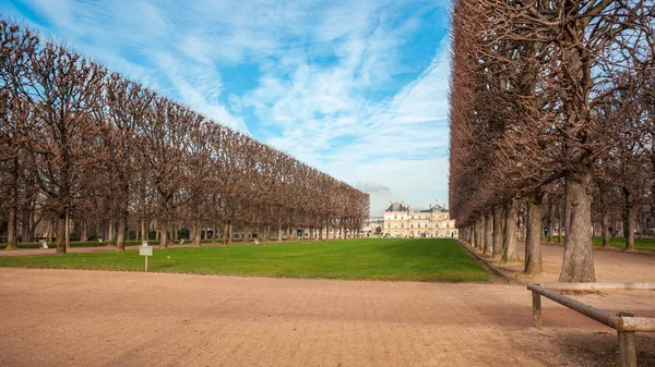 Luxemburgpalatset i Jardin du Luxembourg, Paris. — Stockfoto