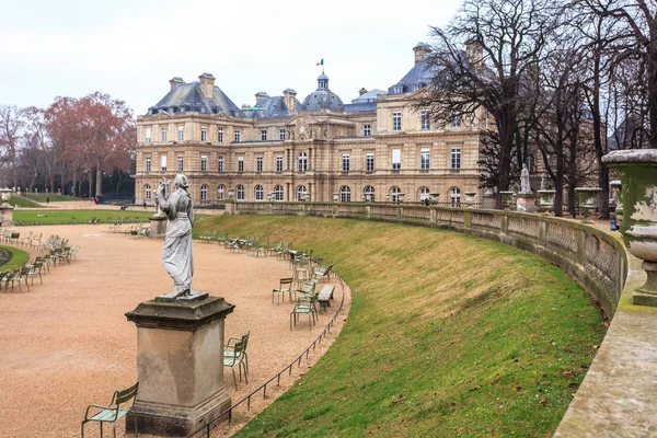 Λουξεμβούργο Palace στο Jardin du Luxembourg, Παρίσι. — Φωτογραφία Αρχείου