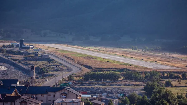 Vista aérea del valle de Mestia desde Hatsvali (Khatsvali) — Foto de Stock