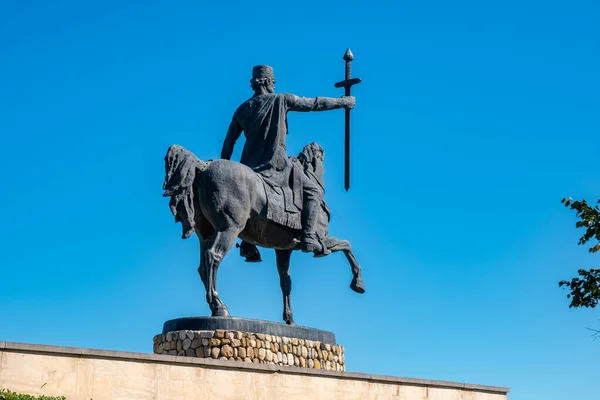 Statue du Roi Erekle (Héraclius) II à Telavi, Géorgie . — Photo