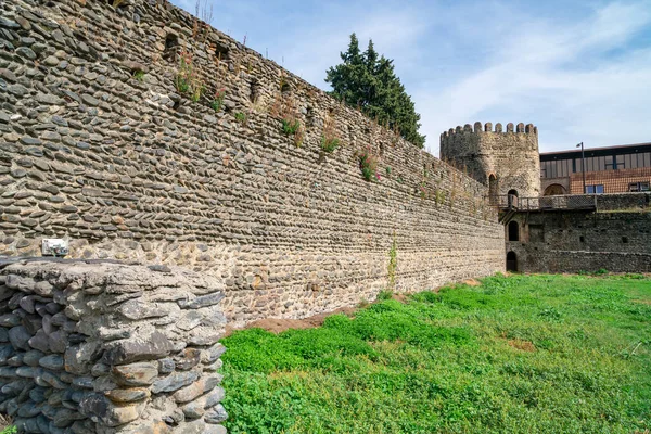 Старая средневековая цитадель Грузинской крепости в Кварели, Грузия — стоковое фото