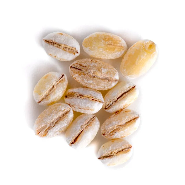 从健康的白色食物中分离出来的大量珍珠大麦 — 图库照片