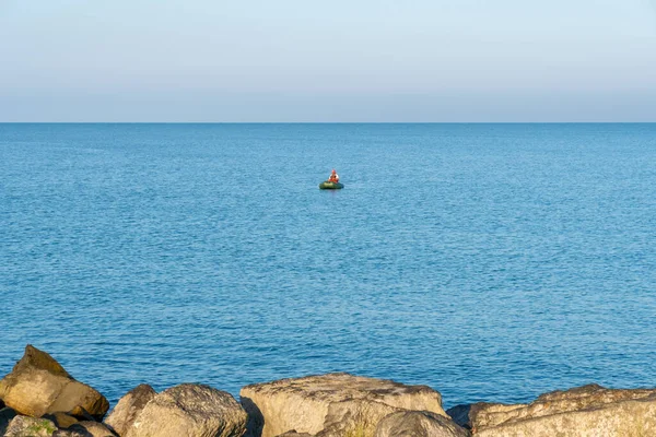 Poti Şehrinde Karadeniz Kıyısı Teknede Balıkçı Georgia — Stok fotoğraf
