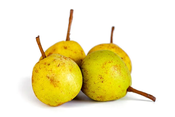 Studio Shot Van Verse Groene Natuurlijke Peren Geïsoleerd Wit Fruit — Stockfoto