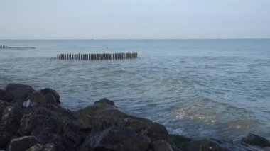 Karadeniz 'de deniz dalgaları, Poti, Gürcistan