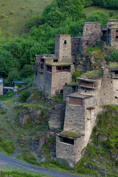 Old Fortress in mountain village Shatili, ruins of medieval castle — Stock Photo, Image