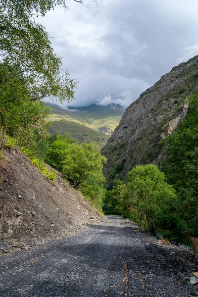 Грязная Дорога Горах Верхнего Хевсурети Грузия Кавказ — стоковое фото