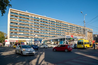 Tiflis, Gürcistan - 14 Ekim 2020: Metro istasyonu Avlabari. Avlabari Meydanı. Georgia