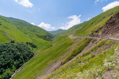 Yukarı Khevsureti, Gürcistan 'ın güzel dağlık manzarası. Seyahat