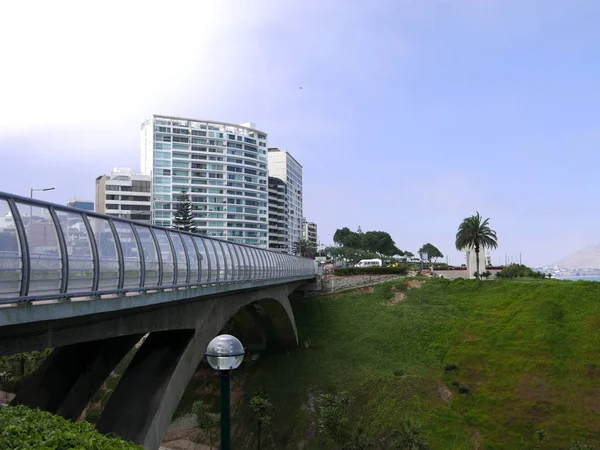 Vista Panorámica Del Puente Villena Edificios Modernos Acantilado Distrito Miraflores — Foto de Stock