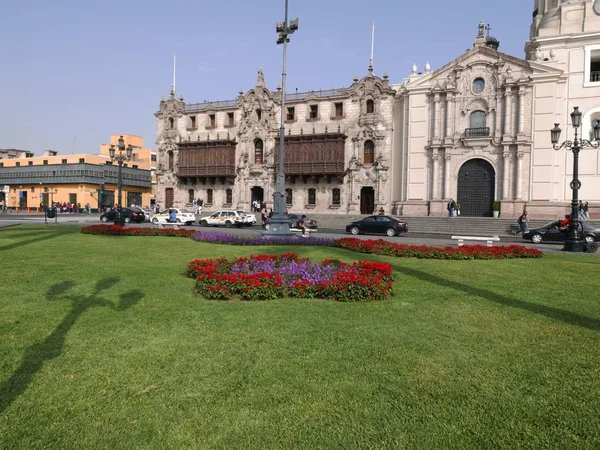 Lima Perú Octubre 2016 Vista Del Palacio Arzobispado Con Sus —  Fotos de Stock