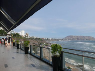 Doğal görünümü Larcomar alışveriş merkezi güneyde bay Lima Miraflores bölgesinde