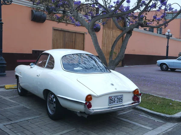 Lima Peru Prosince 2016 Zadní Boční Pohled Kupé Alfa Romeo — Stock fotografie