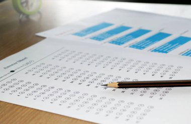 kalem, cevap sayfası ve resepsiyon sınıfta test