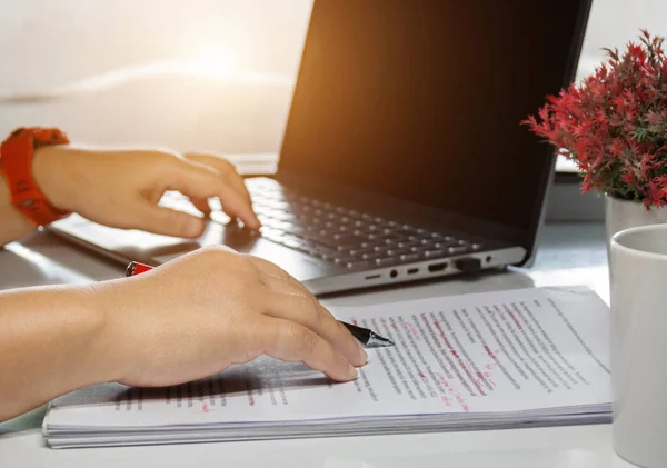 Proofreading paper on white table — Stock Photo, Image