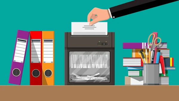 Poner a mano papel de documento en la máquina trituradora . — Vector de stock