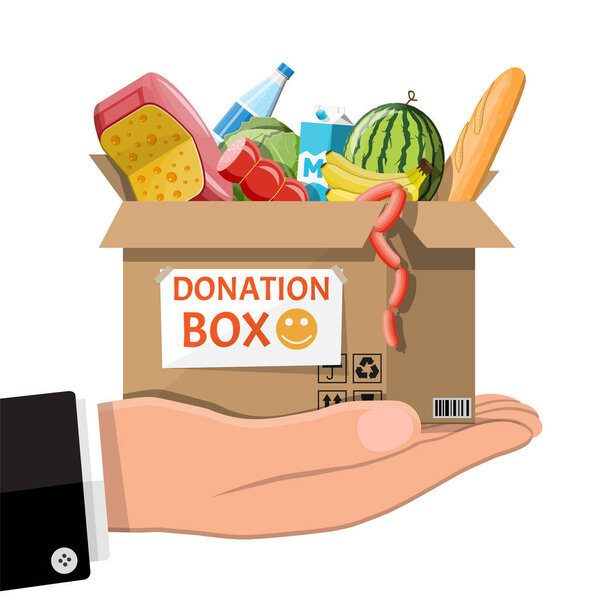 Картонная коробка с едой в руке
.