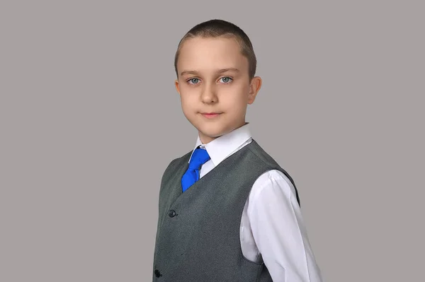 小学校の生徒の少年の肖像画 — ストック写真