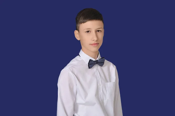 Porträt Eines Kleinen Jungen High School — Stockfoto