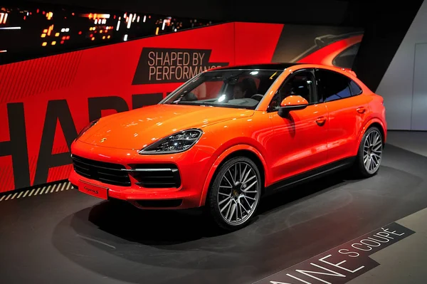 FRANKFURT, ALEMANIA - SEPTIEMBRE 2019: PORSCHE rojo, IAA International M — Foto de Stock