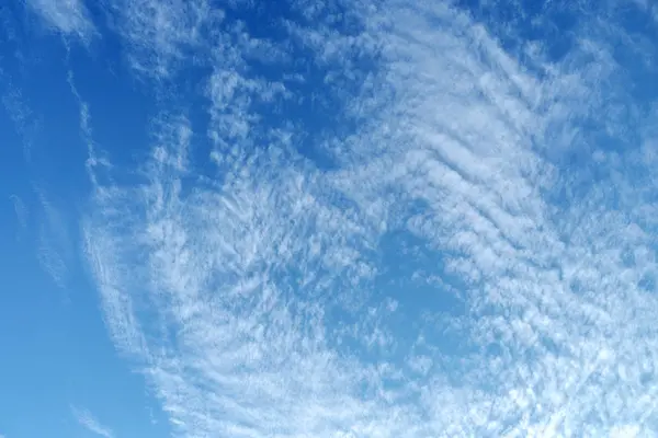 White Fluffy Clouds Vast Blue Sky Abstract Nature Background Close — Stock Photo, Image