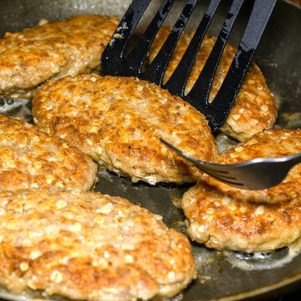 Delicious Juicy Homemade Cutlets Cooked Frying Pan Bubbling Oil Selective — Stock Photo, Image