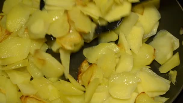 Affettare Patate Fritte Sott Olio Patate Che Vengono Fritte Una — Video Stock