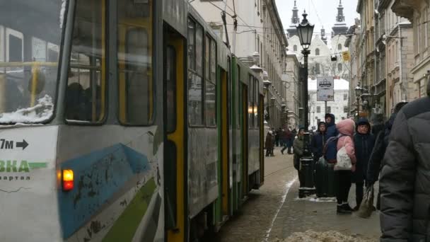 Lviv Ucrânia Janeiro 2019 Pessoas Pedestres Caminham Pela Rua Market — Vídeo de Stock