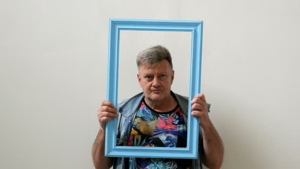 Funny Senior Man Freak Looks Portrait Frame Shows Tongue Looking — Stock Video