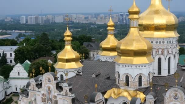 Orthodox Christelijk Klooster Gouden Koepels Van Middeleeuwse Kathedraal Kerken Kiev — Stockvideo