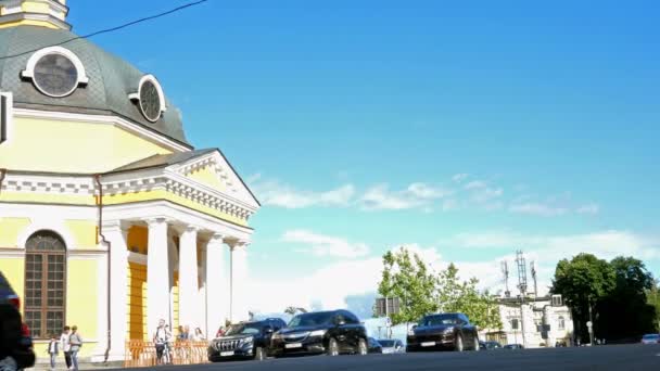 Kiev Ukrayna Temmuz 2019 Birçok Araba Kiev Poshtova Meydanı Nda — Stok video
