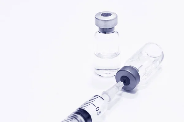 Injektionsflaska Med Läkemedel Eller Vaccin Och Spruta Plast Med Nål — Stockfoto