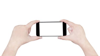 Kadın elini izole arka plan üzerinde beyaz ekran ile siyah smartphone hold