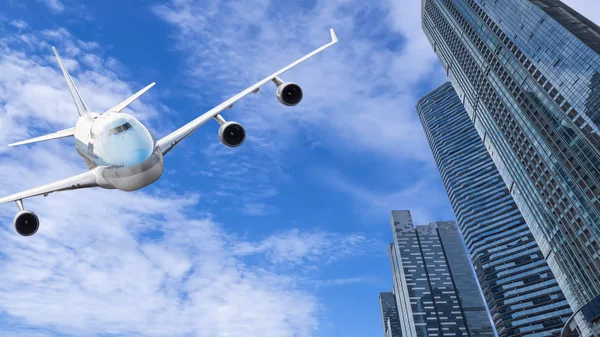 Avião Voando Sobre Edifício Moderno Cidade Céu Azul Nuvem Branca — Fotografia de Stock