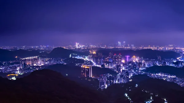 Vista alta da luz noturna da paisagem urbana de Taiwan em Taipei 7 — Fotografia de Stock