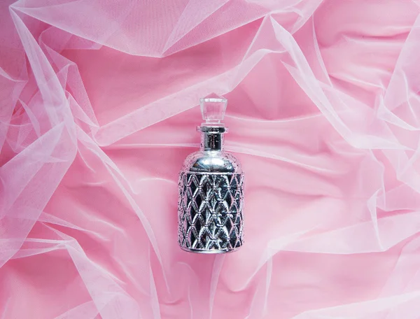 Perfume Bottle Pink Tulle Background View — Stock Photo, Image
