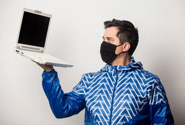 Estilo Cara Jaqueta Dos Anos Com Computador Notebook — Fotografia de Stock