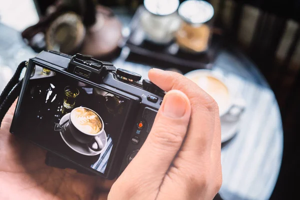 Photography Blogging Workshop Concept Hand Holding Camera Taking Photo Coffee — Stock Photo, Image