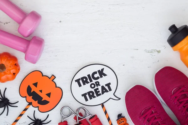 Mutlu Cadılar Bayramı günü Fitness, egzersiz, sağlıklı yaşam arka plan kavramı çalışma ile. Düz lay Top metniniz için kopya alanı görünümüyle.