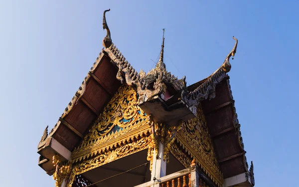 Toit Bâtiment Temple Wat Hua Wiang Tai Nan Thaïlande — Photo