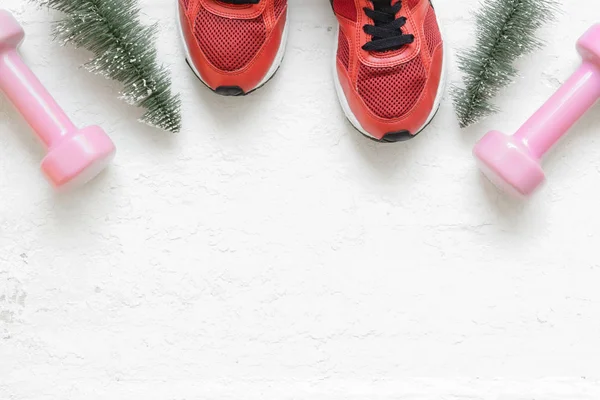 Boże Narodzenie Zdrowe Acive Lifestyle Płaskie Lay Skład Sneakers Hantle — Zdjęcie stockowe