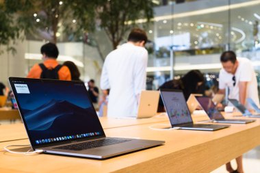 Bangkok, Tayland - 28 Şubat 2019: Mcbook Pro bilgisayar lapto