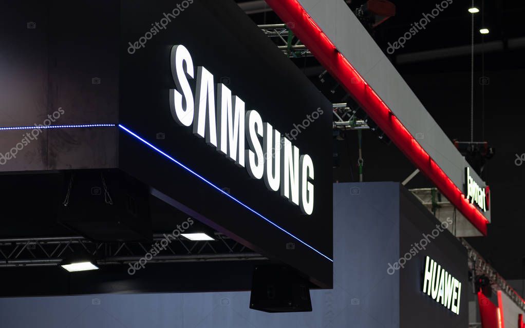 Bangkok, Thailand - June 02, 2019 : Samsung and Huawei logo in Thailand Mobile Expo 2019 , Samsung and Huawei have agreed to settle a long-running legal battle over smartphone patents.